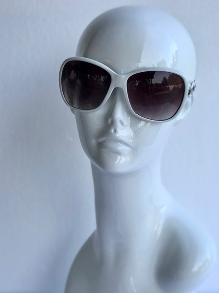 Sunglasses With Link Details - White